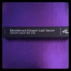 Younique Moodstruck Esteem Lash Serum